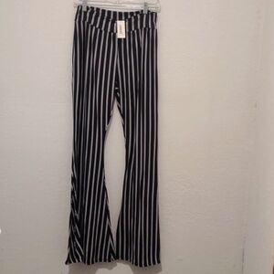 NWT Nemaya Fashion Size XL, Black and white Striped